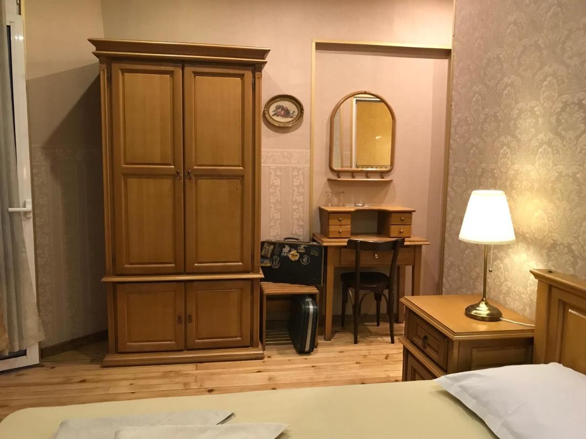 Отель Pop Bogomil family hotel София-11