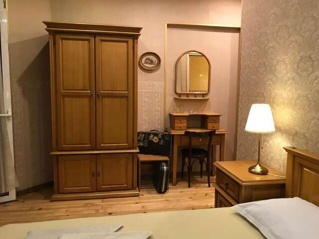Отель Pop Bogomil family hotel София-3
